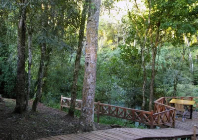 Deck con vista al río